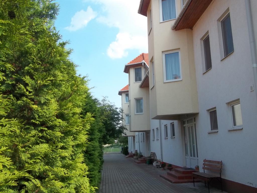 Apartman Pavai Hajdúszoboszló Exterior foto